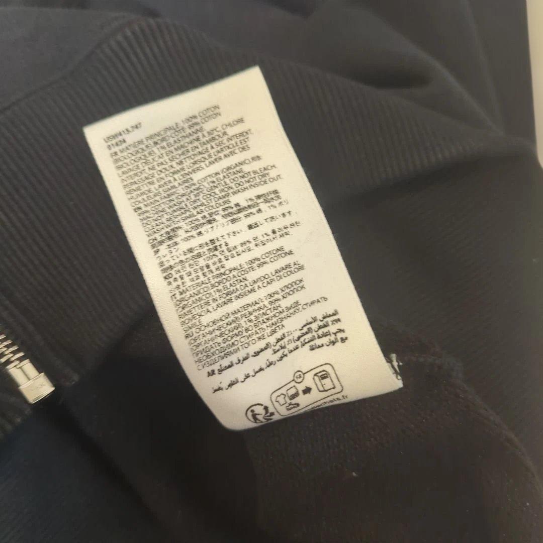 【新品】AMI PARIS フルジップパーカー　黒　Sサイズ　QRコード認証