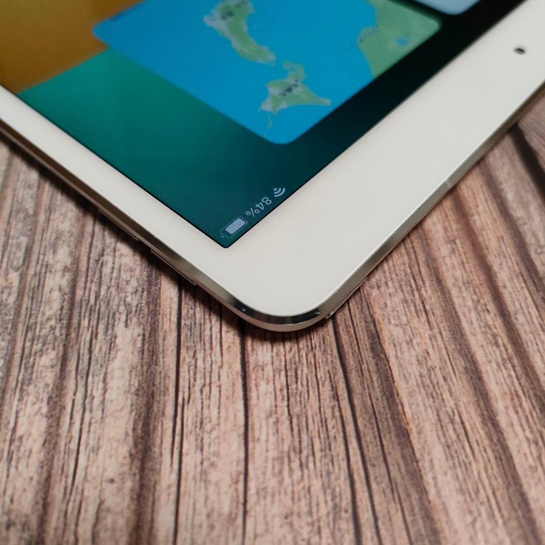 iPad Pro 10.5インチ シルバー SIMフリー 64GB 新品近い