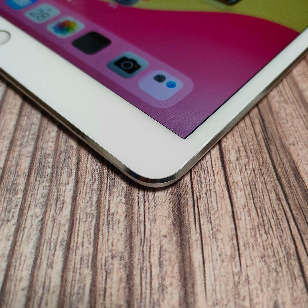 iPad Pro 10.5インチ シルバー SIMフリー 64GB 新品近い