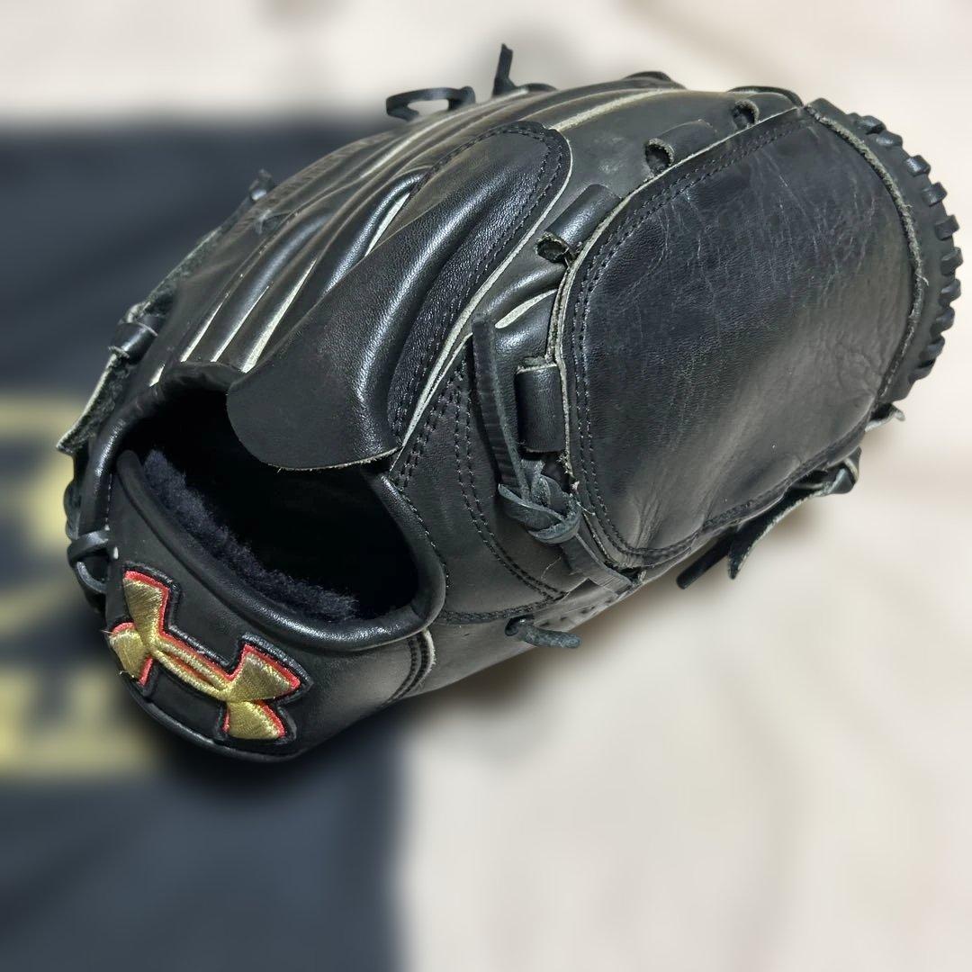 Under Armour 右投げ用　軟式グローブ 黒