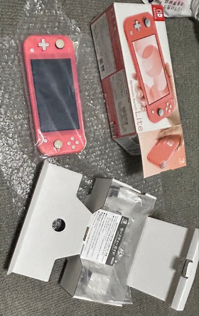 Nintendo SwitchLite 箱付き充電　アダプター無