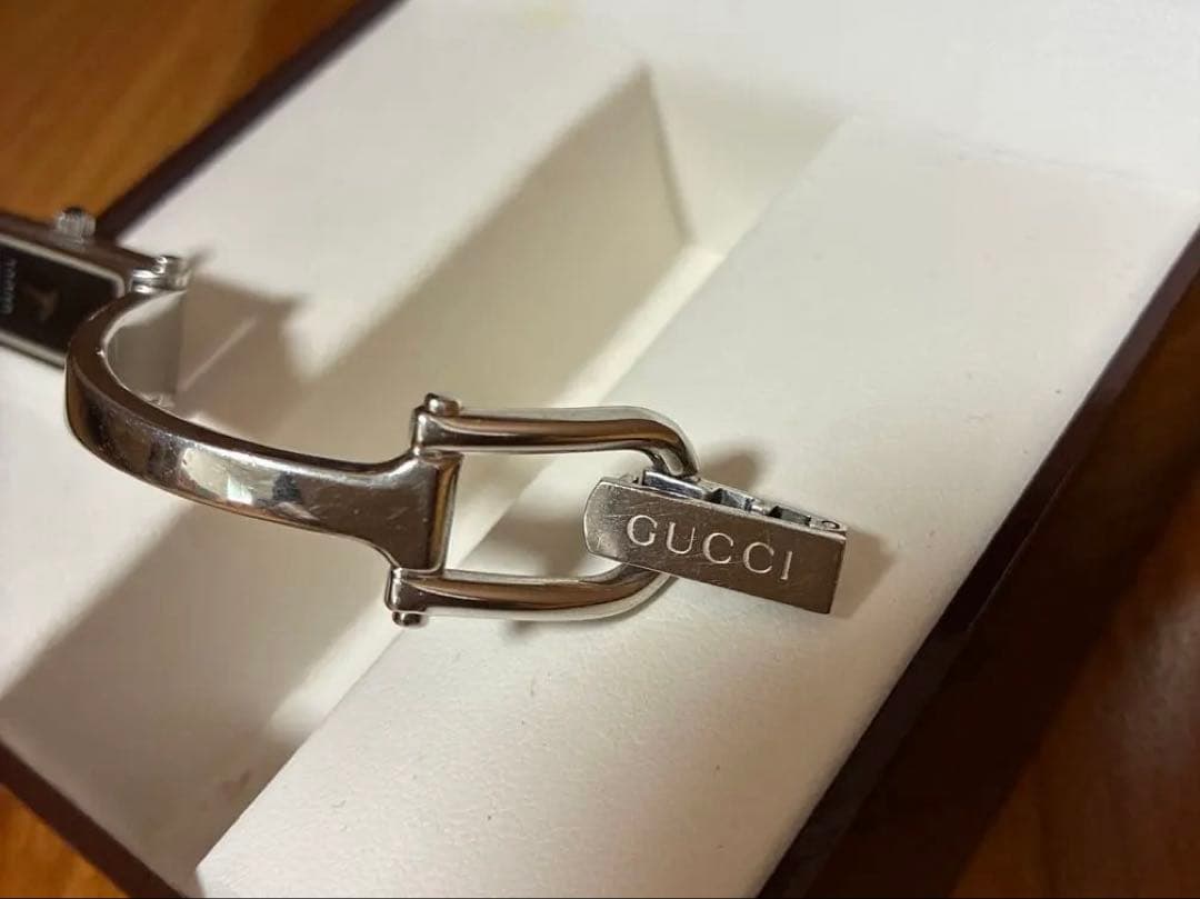 電池交換・整備済み GUCCI 1500L レディース 腕時計 ブラック文字盤