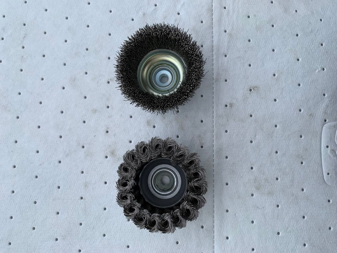 Osborn製とヤナセ製のカップブラシセット‼️おまけ付き‼️