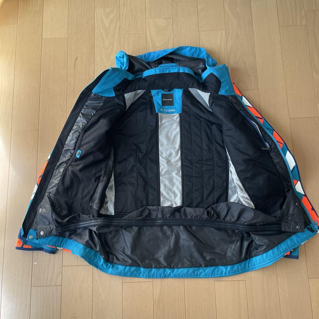 オンヨネ　ONYONE スキーウェア　デモチーム　サイズM 中古