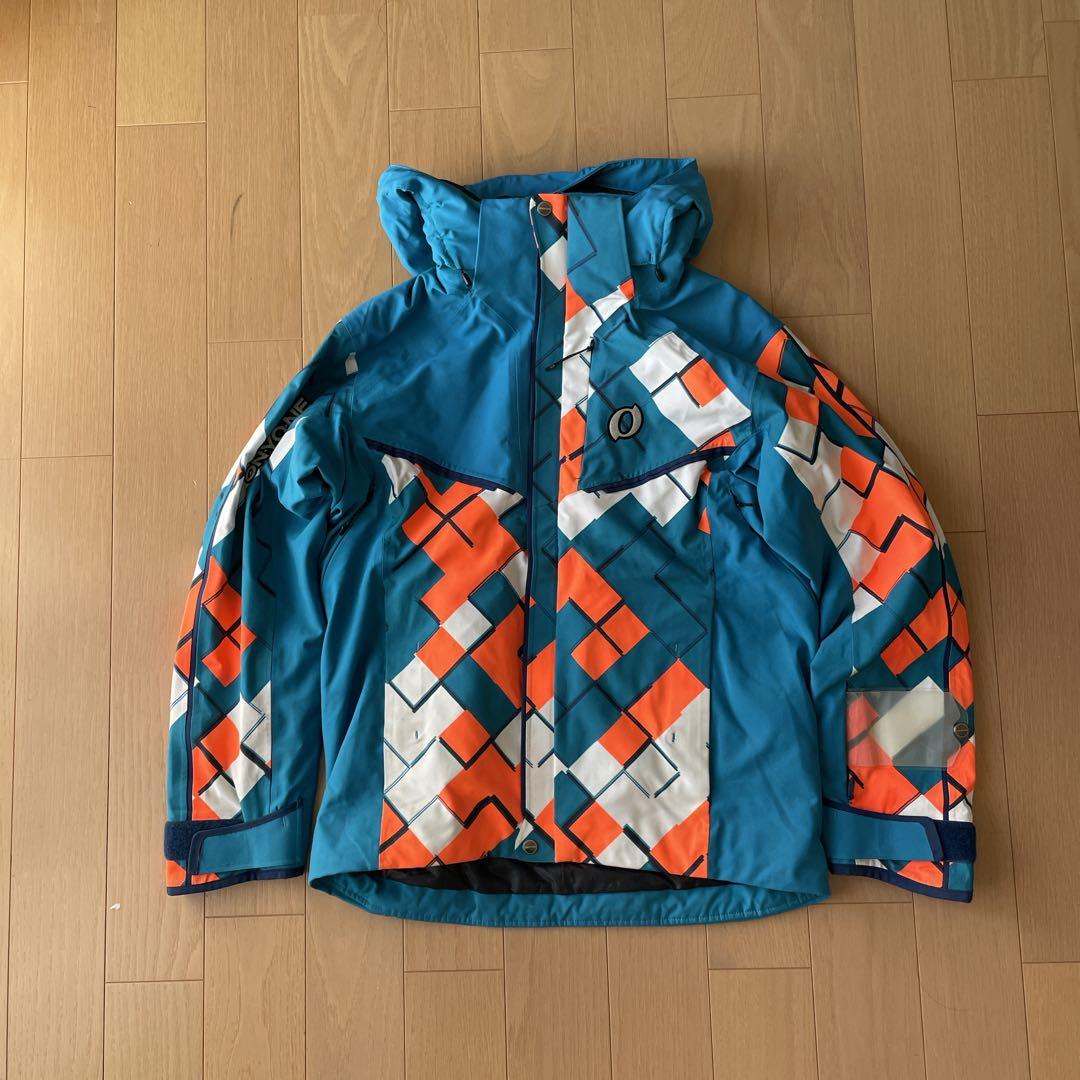 オンヨネ　ONYONE スキーウェア　デモチーム　サイズM 中古