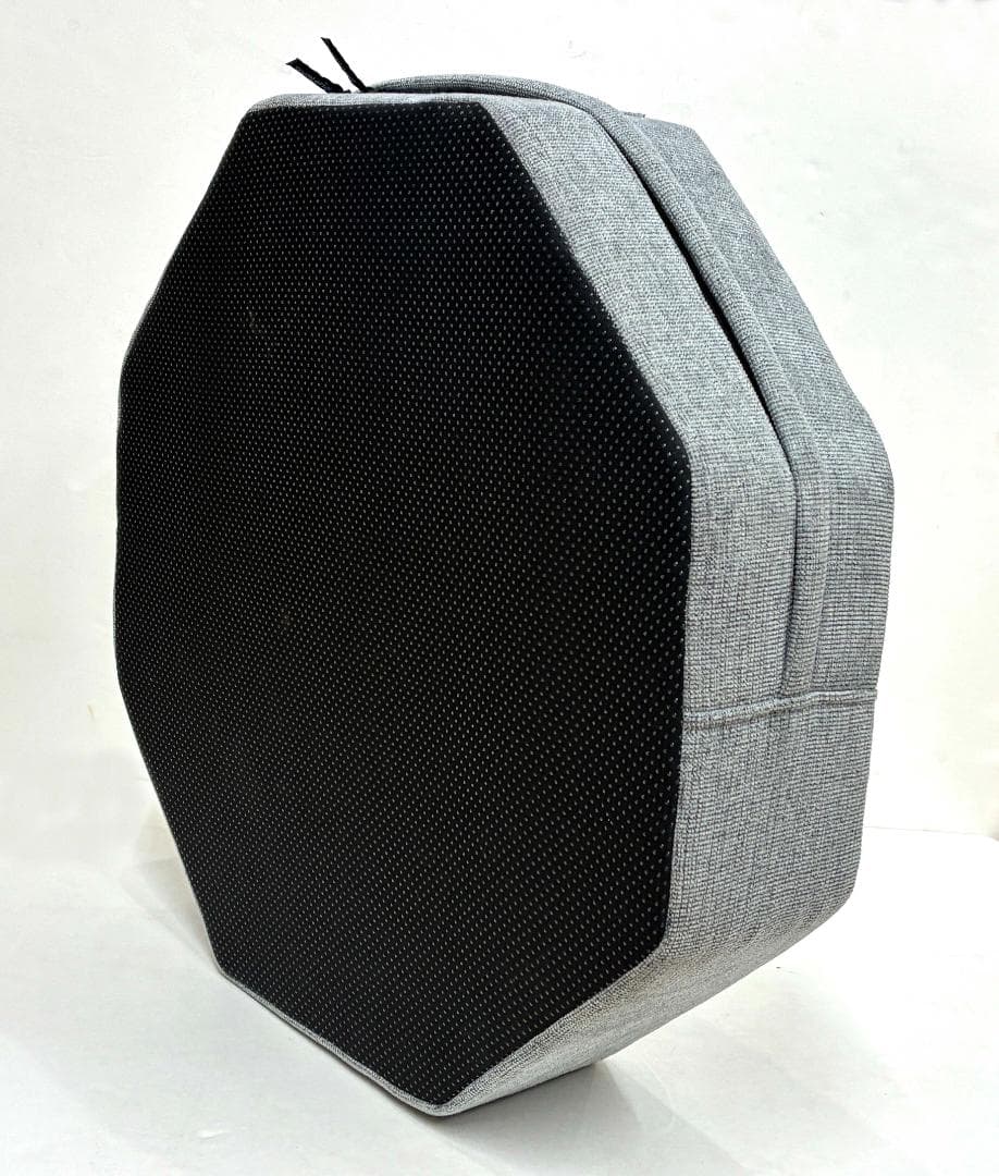 グレー色のジムテリア トランポリン