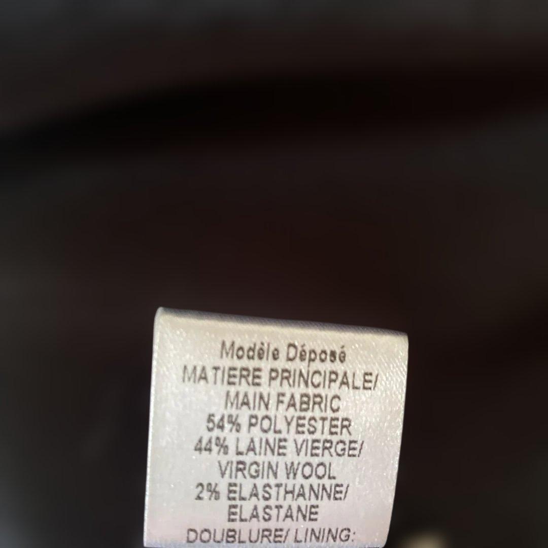 ポールカ　黒ケープ付きコート　42サイズ