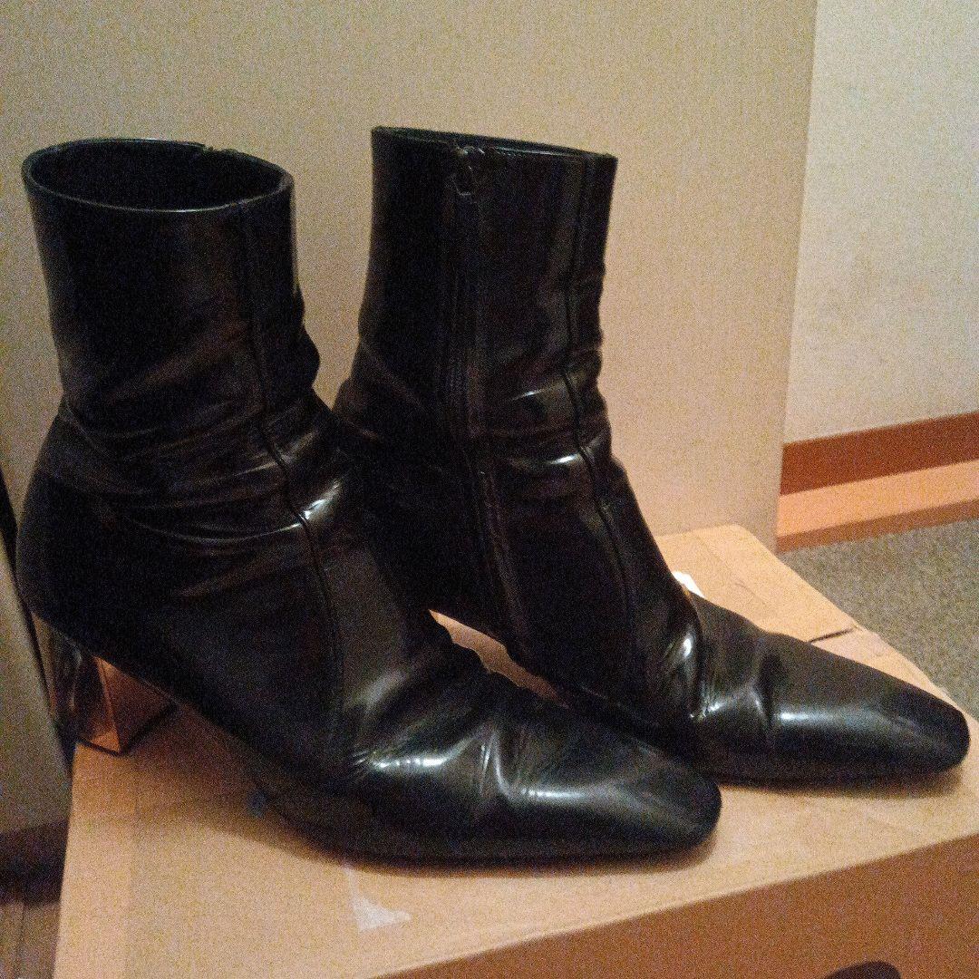 ゆうう　【希少】サンローラン 23AW XIVzipブーツ