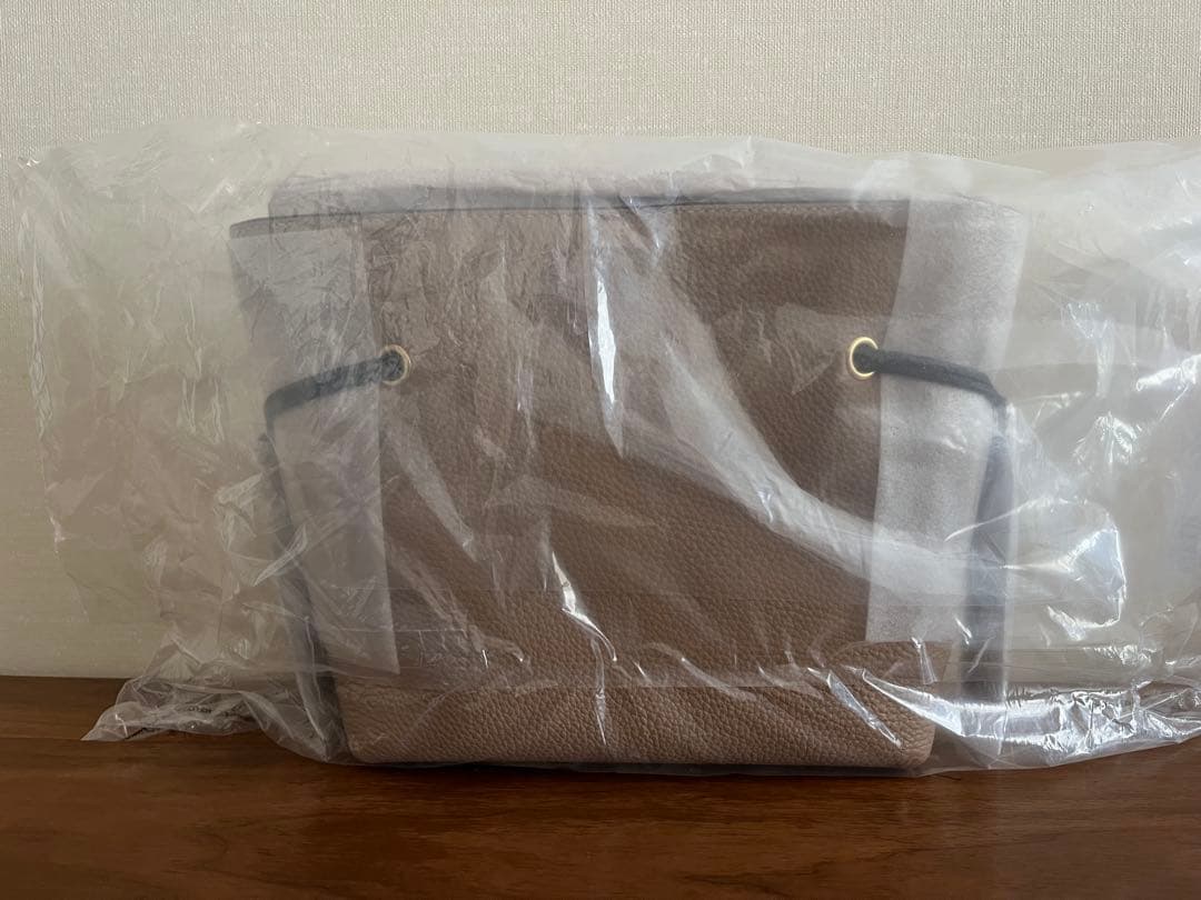 【芙悠 】COACH クロスボディバッグ ベージュ