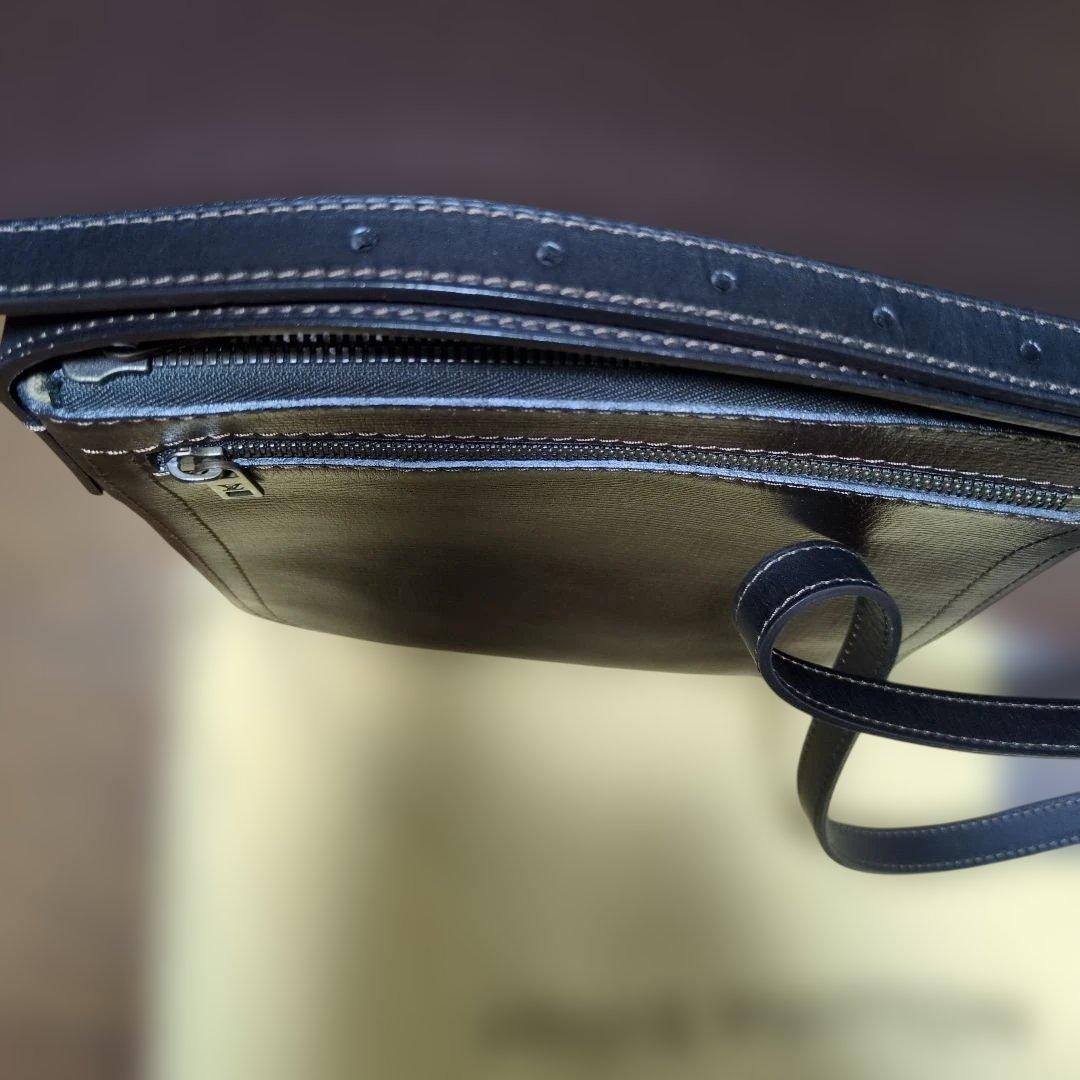 LOUIS VUITTON ユタポシェットシャウニーショルダーバック