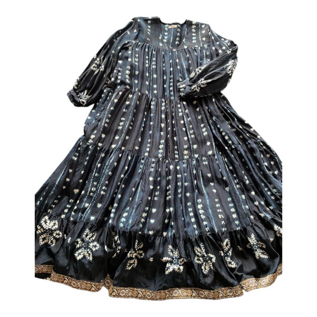 フリーダ　シボリ プリント ティアード ワンピース