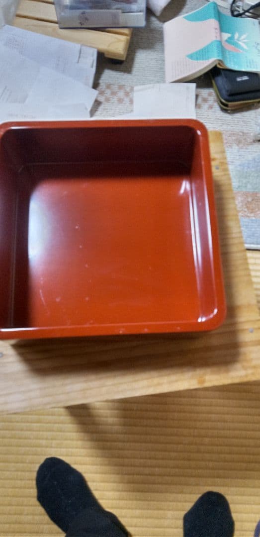 根来塗　赤色漆器製3段重箱(1段22×22×7cmです)