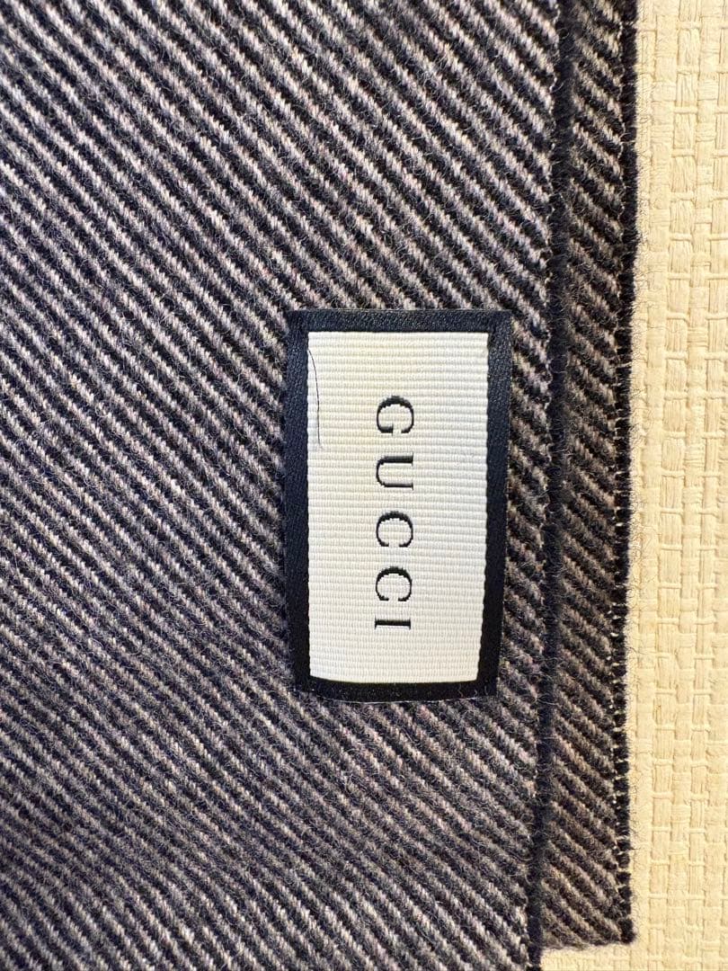 GUCCI グレー系 マフラー