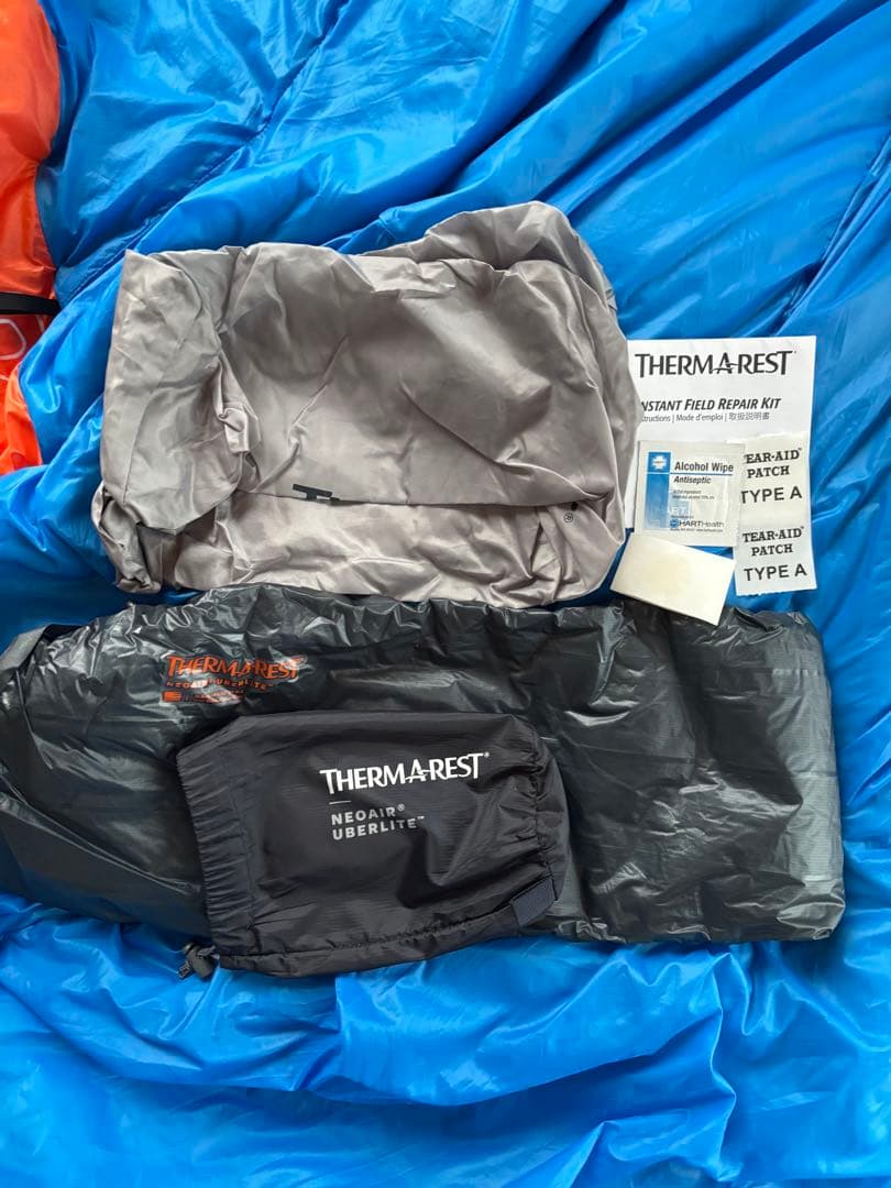 サーマレスト Therm-A-Restネオエアーウーバーライト Sサイズ　美品