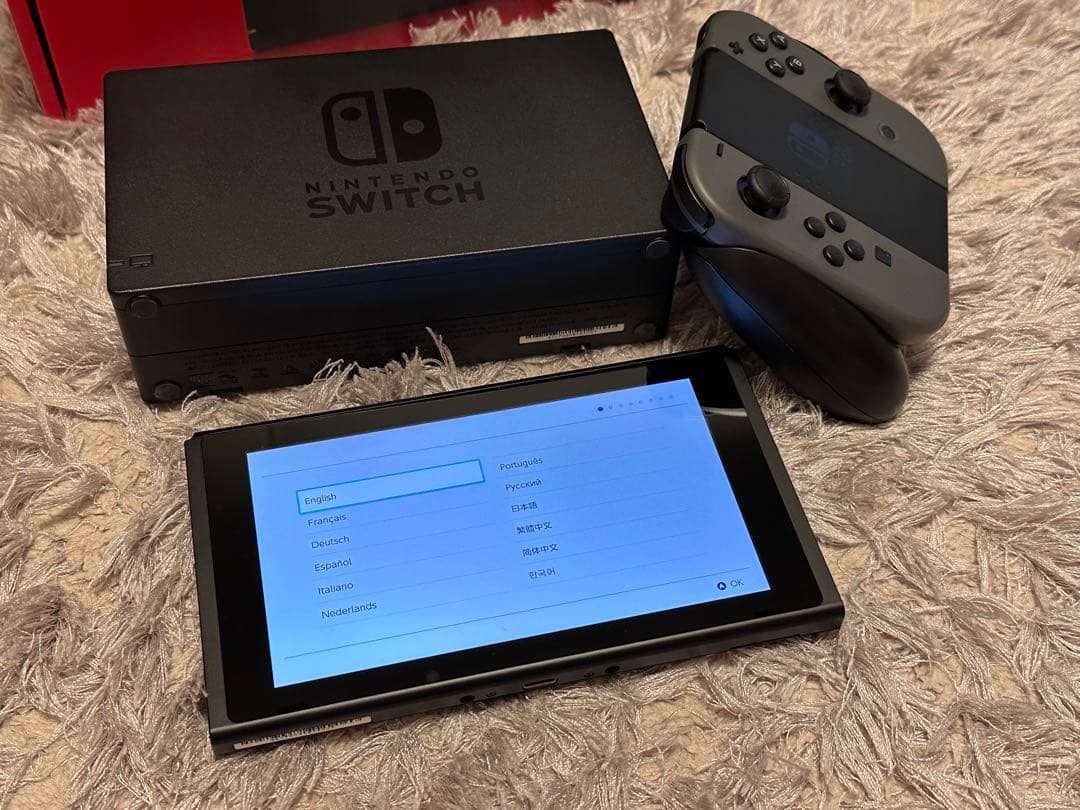 Nintendo Switch 本体 + ジョイコン + プロコントローラー