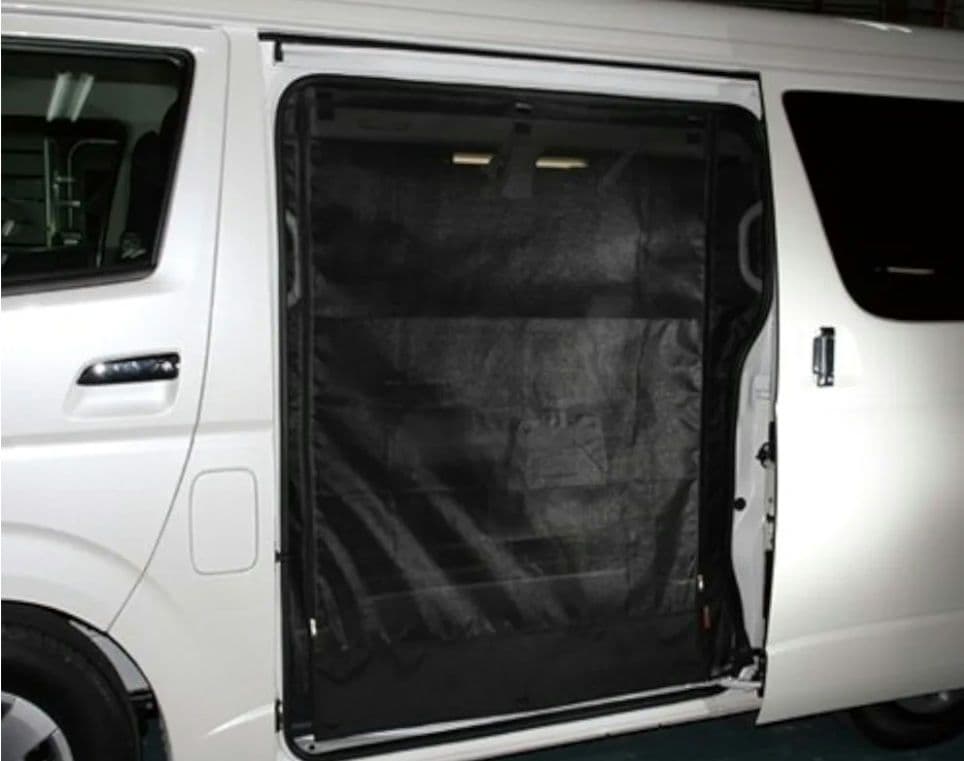 UI Vehicle ハイエース200 防虫ネット
