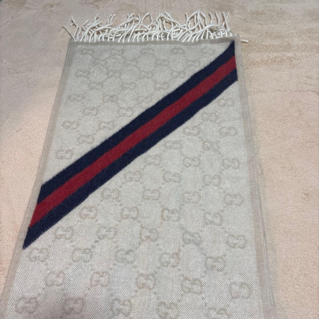 美品　GUCCI マフラー