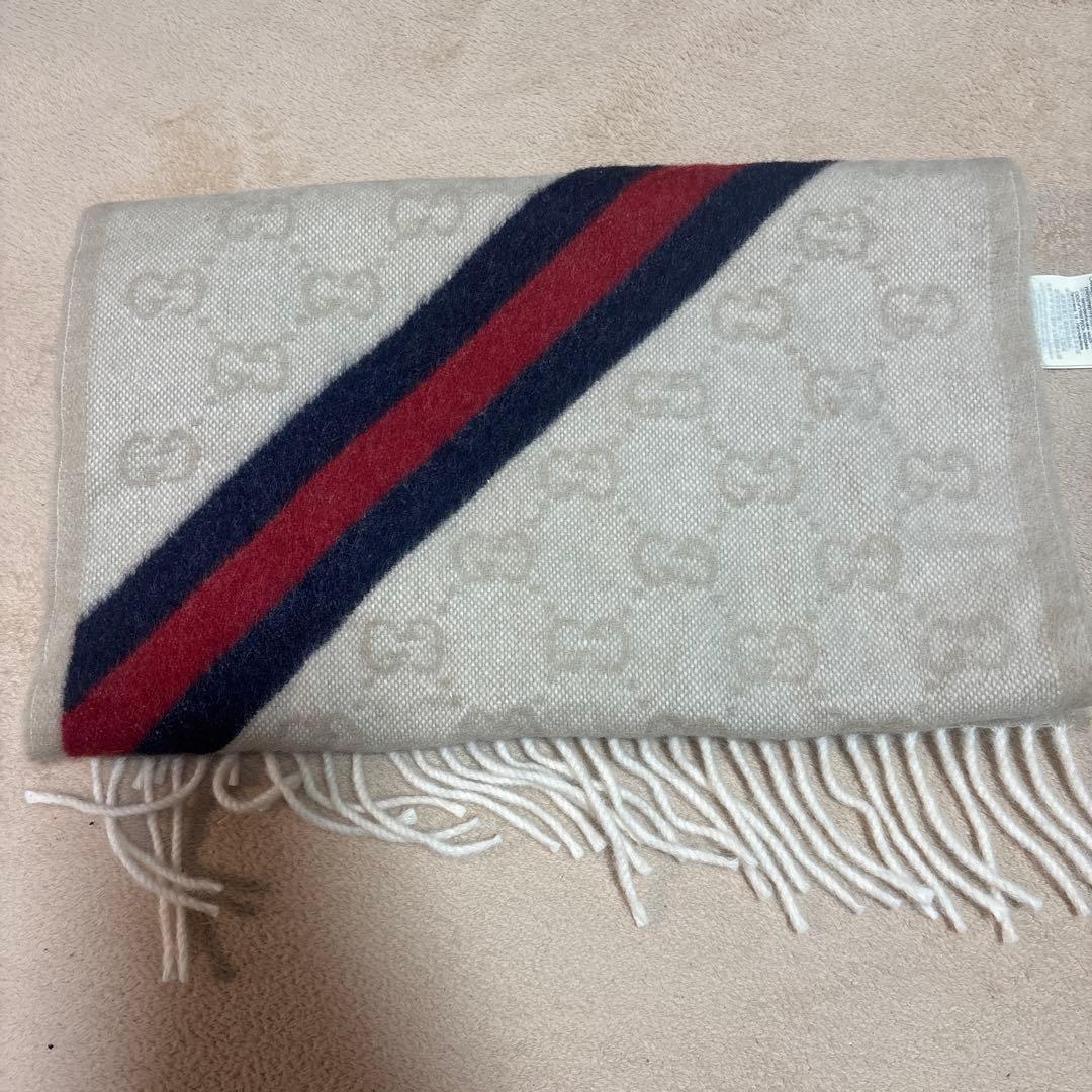 美品　GUCCI マフラー