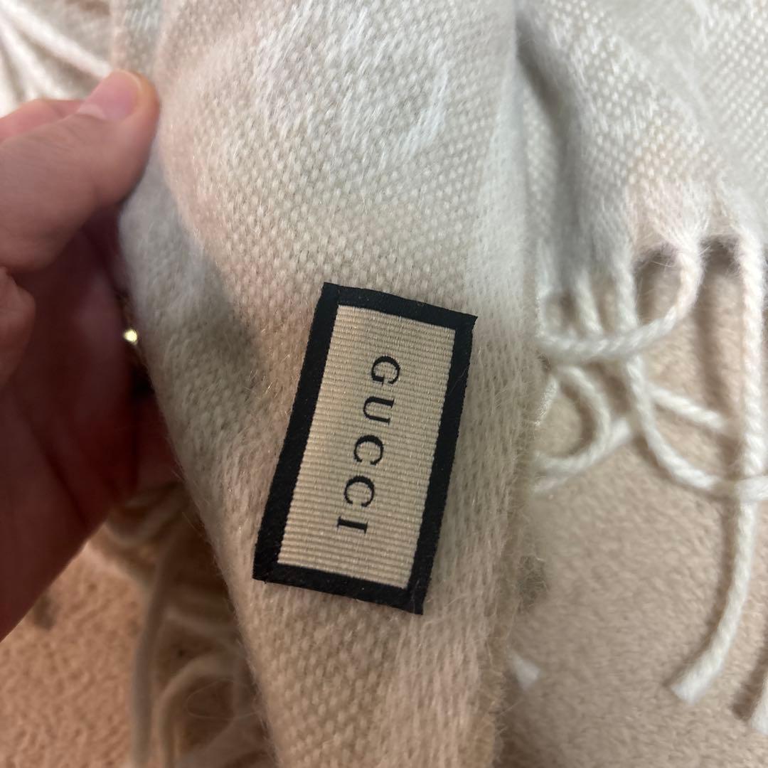 美品　GUCCI マフラー