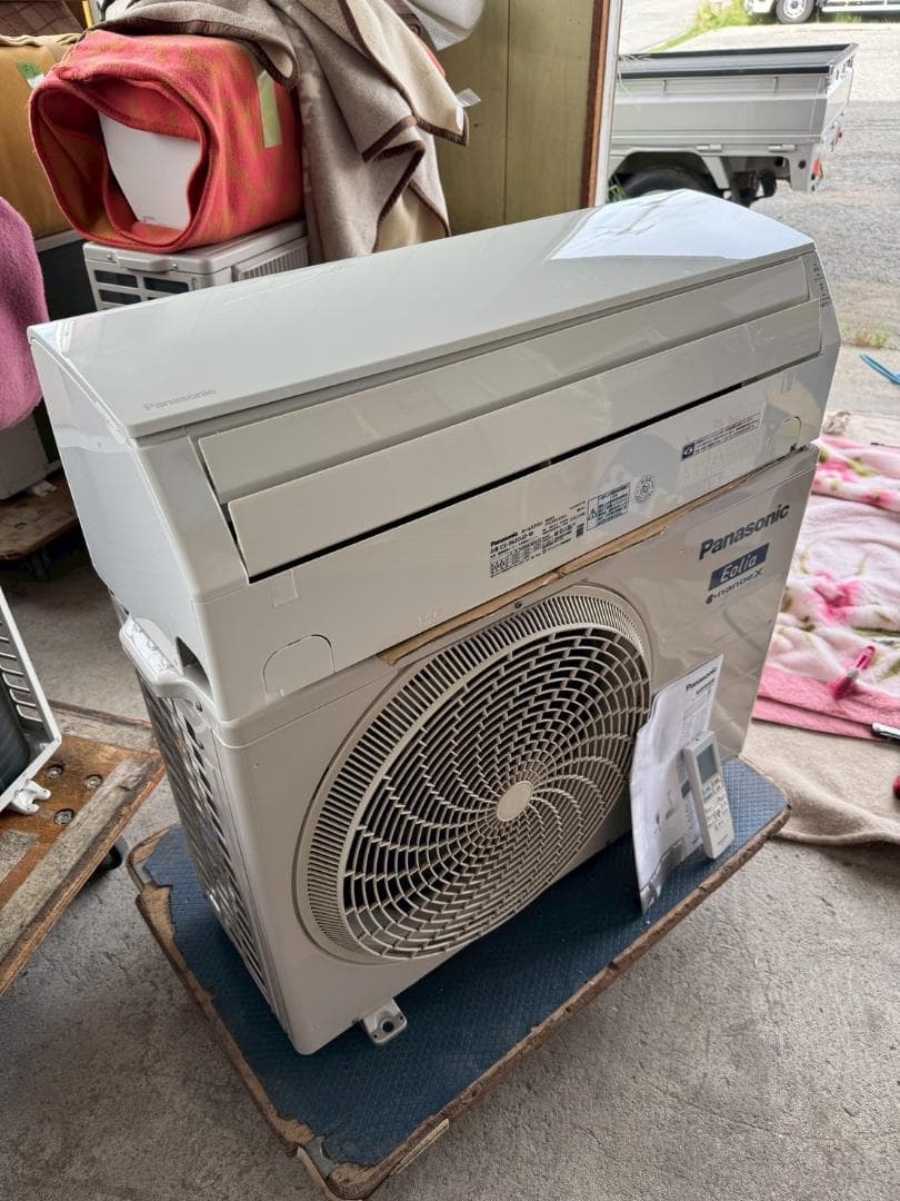 B PanasonicルームエアコンCS-362DJ2-W12畳用2022年製