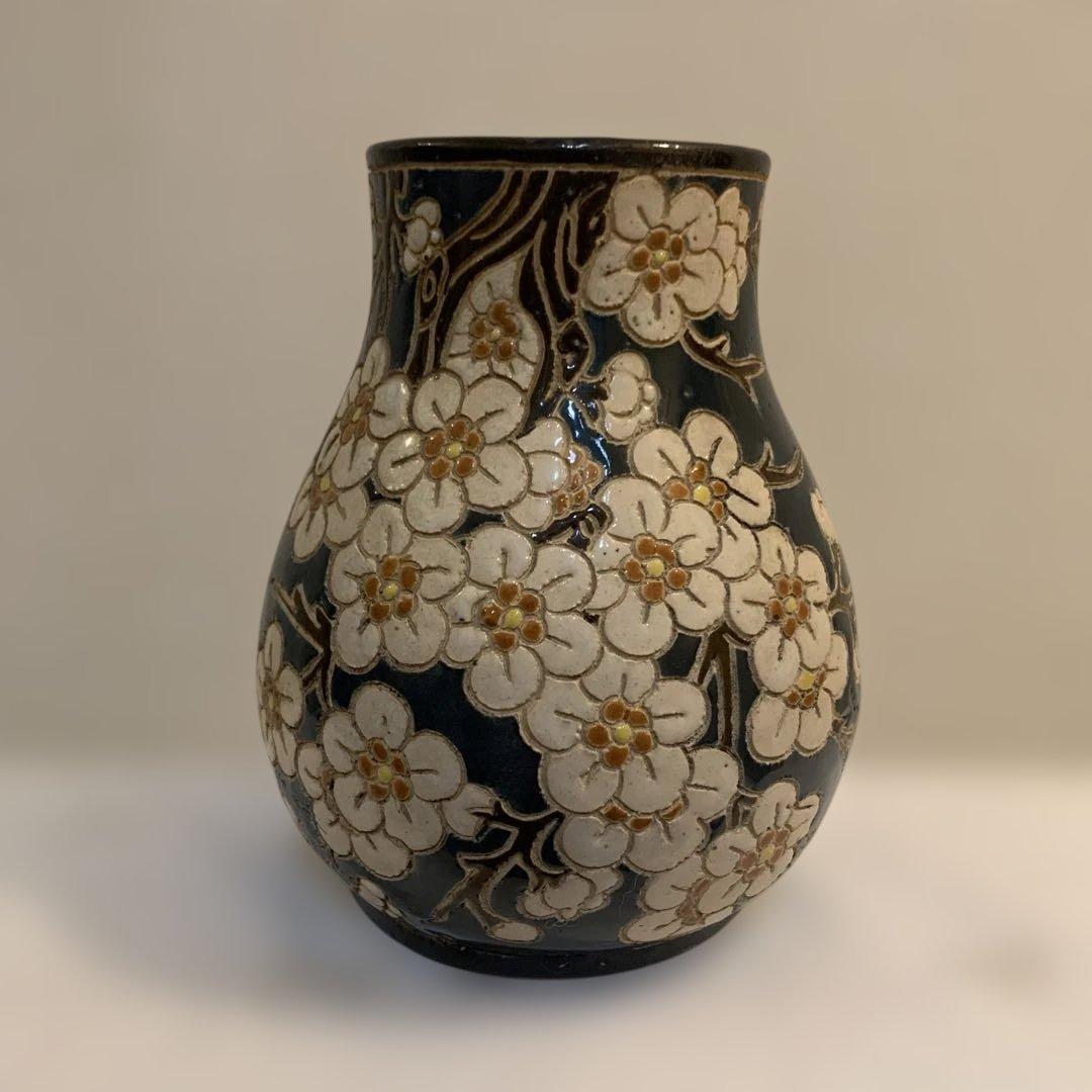 ベトナム　ヴィンテージ花器　ビエンホア　花柄　陶器　花瓶 珍品！