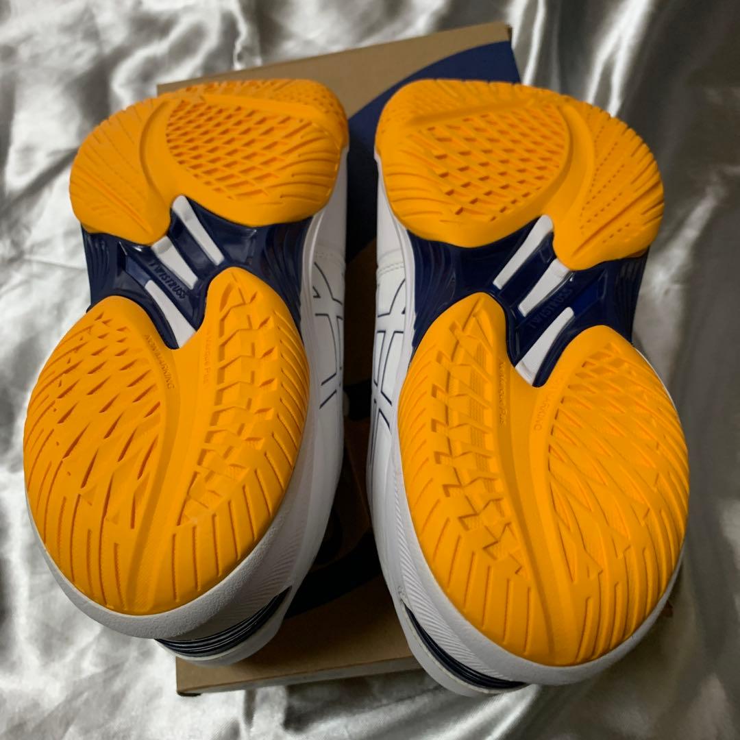 新品　アシックス　バレーボールシューズ　25.5cm