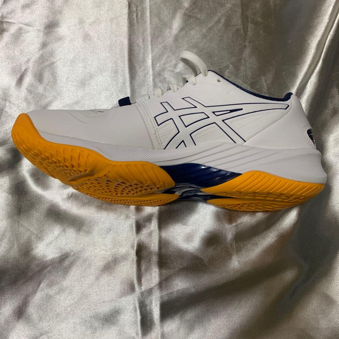 新品　アシックス　バレーボールシューズ　25.5cm