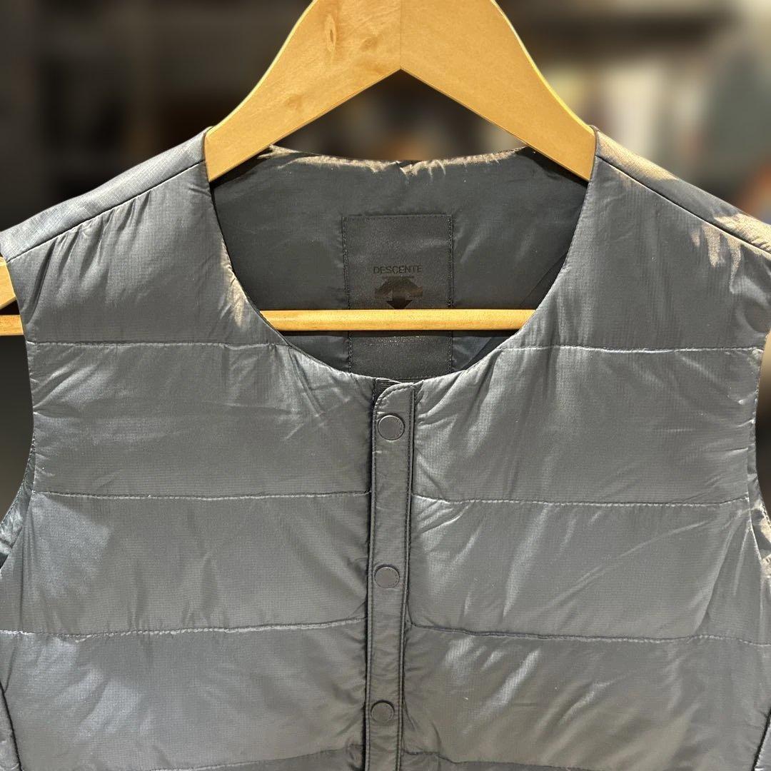 N*o様 DESCENTE オルテライン　ネイビー　キルティング ダウンベスト