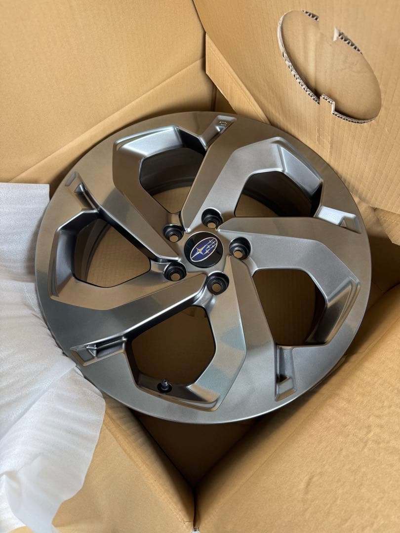 SKフォレスターSTIスポーツ　純正ホイール①