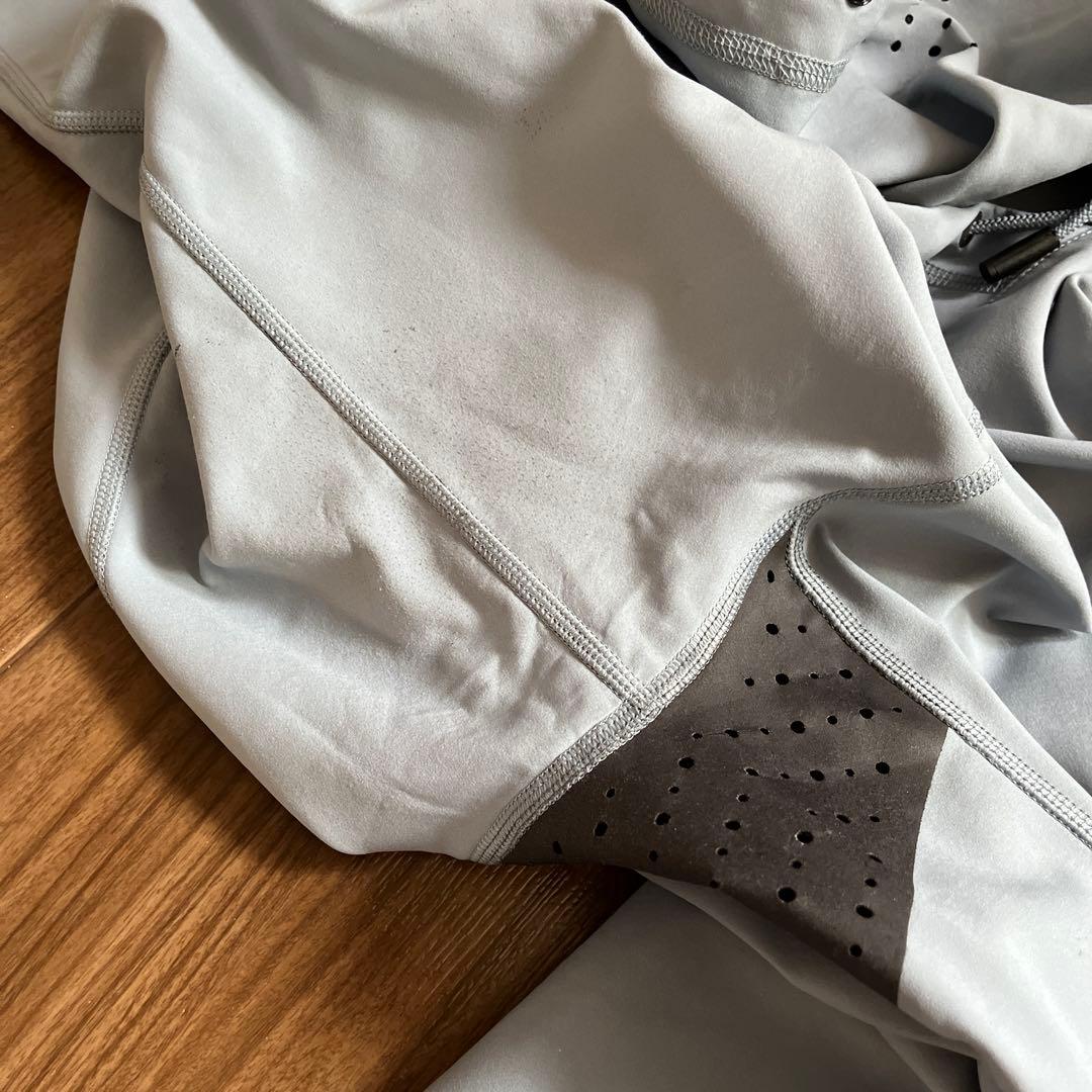 NIKE SB エニグマ（S）フード付きウェア ライトグレー