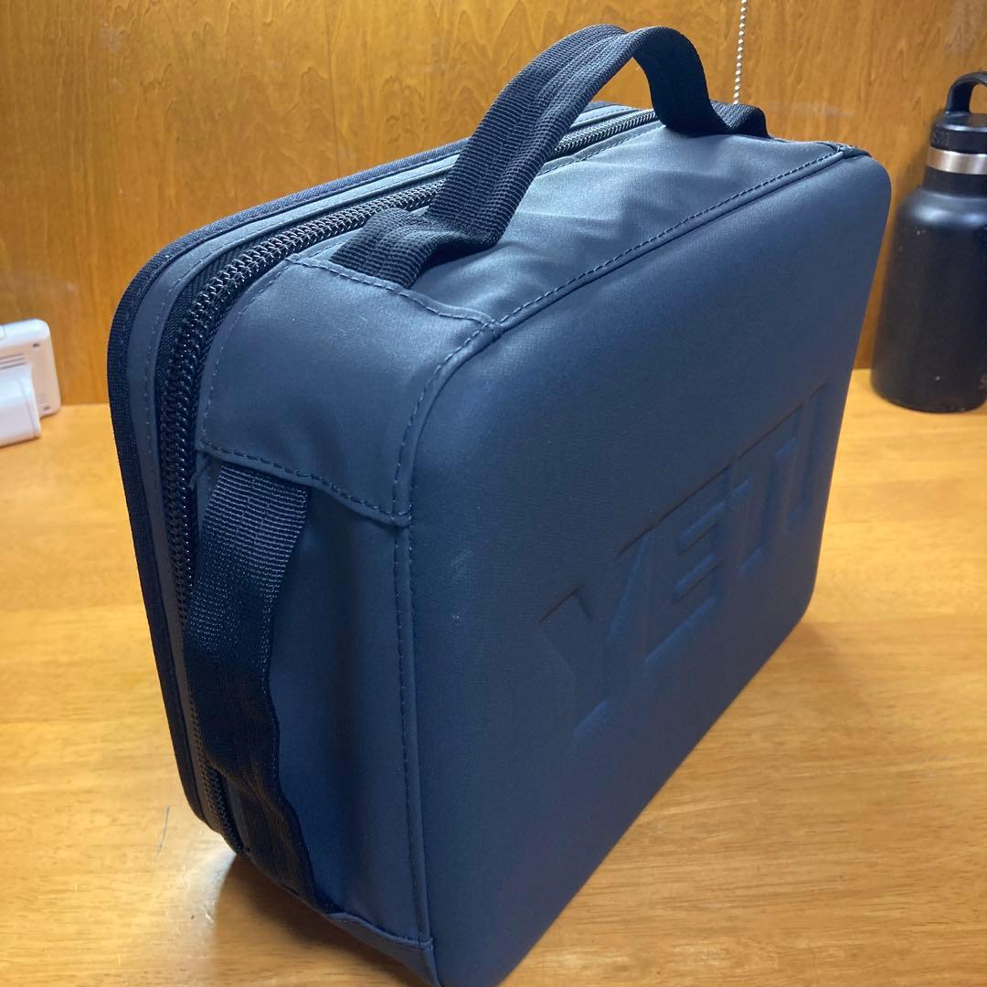 YETI(イエティ) デイトリップランチボックス　ブラック　1回使用したのみ
