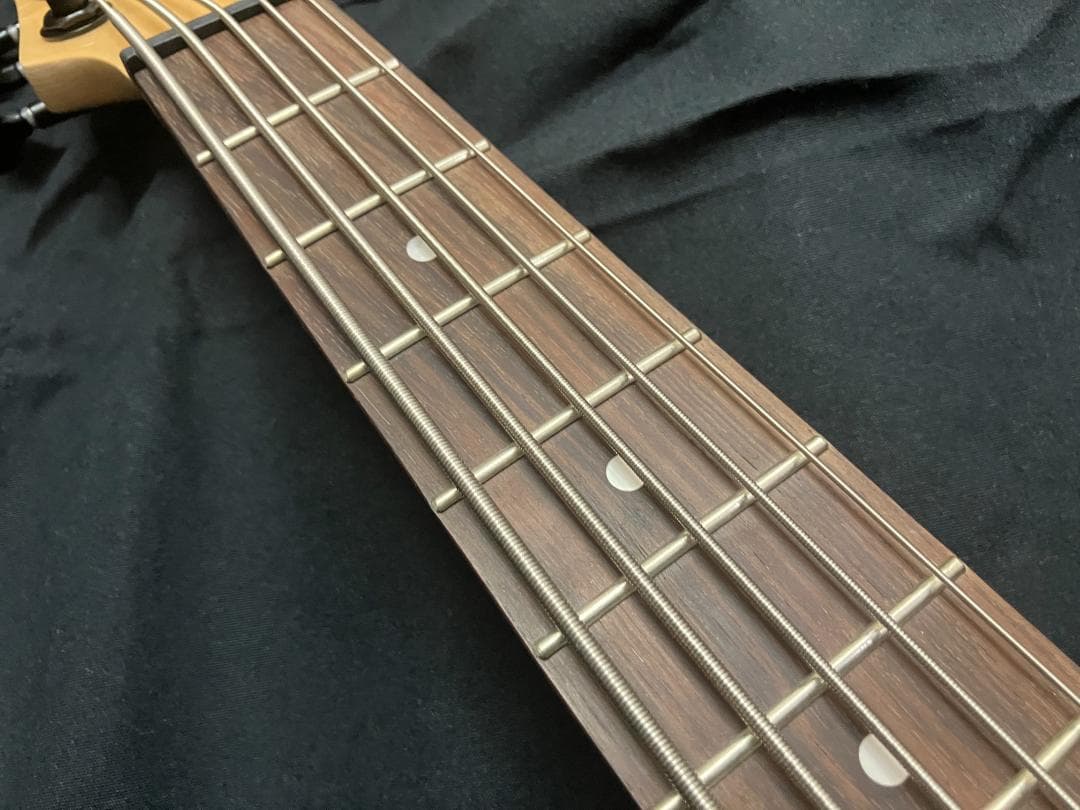 ★年末年始セール 価格★【未使用】KALA ５弦ウクレレベース（黒）専用ケース付