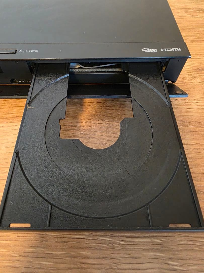 【送料込み】【キレイです】　シャープ　AQUOS ブルーレイ　2B-C05BW1