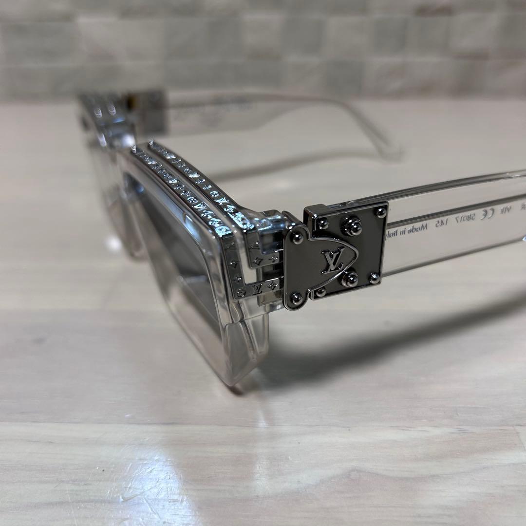 S*1様 サングラス 1.1 ミリオネア・トランスペアレント「LV2054 DR