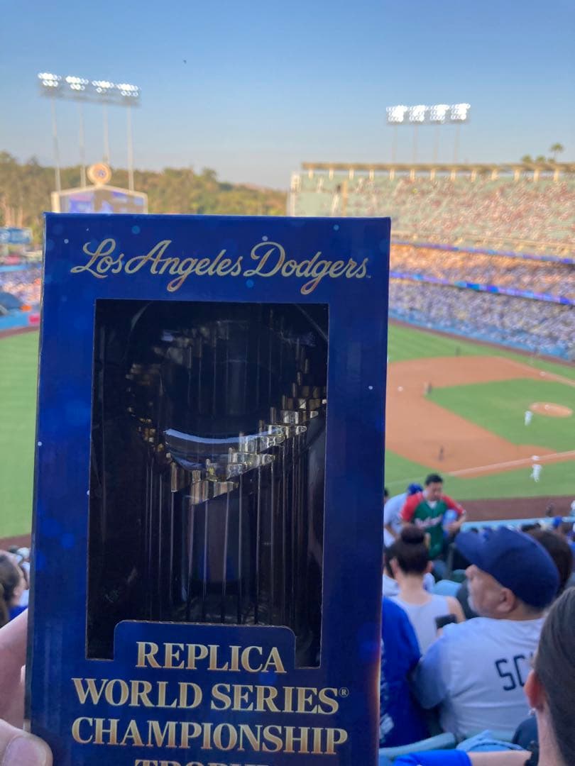 ロサンゼルス・ドジャース 2024年 ワールドシリーズ レプリカトロフィー
