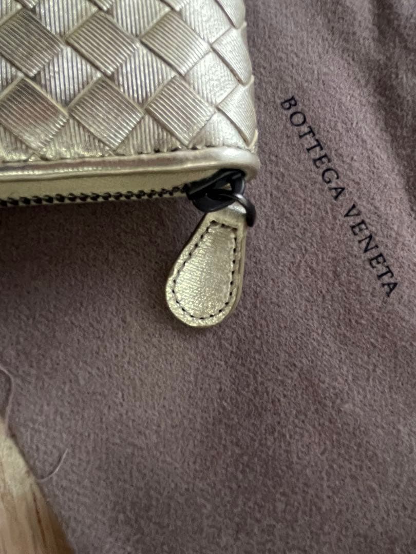 Bottega Veneta 幸運のゴールド長財布