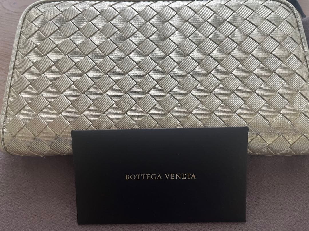 Bottega Veneta 幸運のゴールド長財布