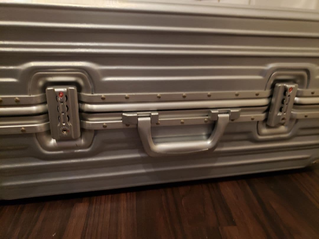 TRIDENT　TSAロック付　ダイヤル式　キャリーケース　スーツケース　92㍑