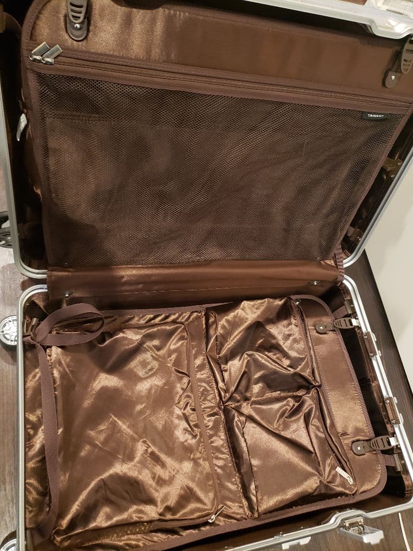 TRIDENT　TSAロック付　ダイヤル式　キャリーケース　スーツケース　92㍑