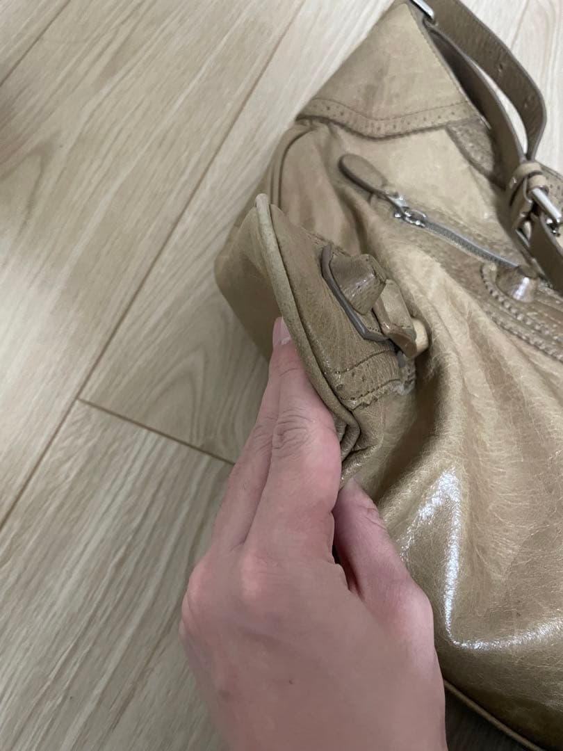 正規品　balenciaga シティ　ショルダーバッグ　ベージュ　city