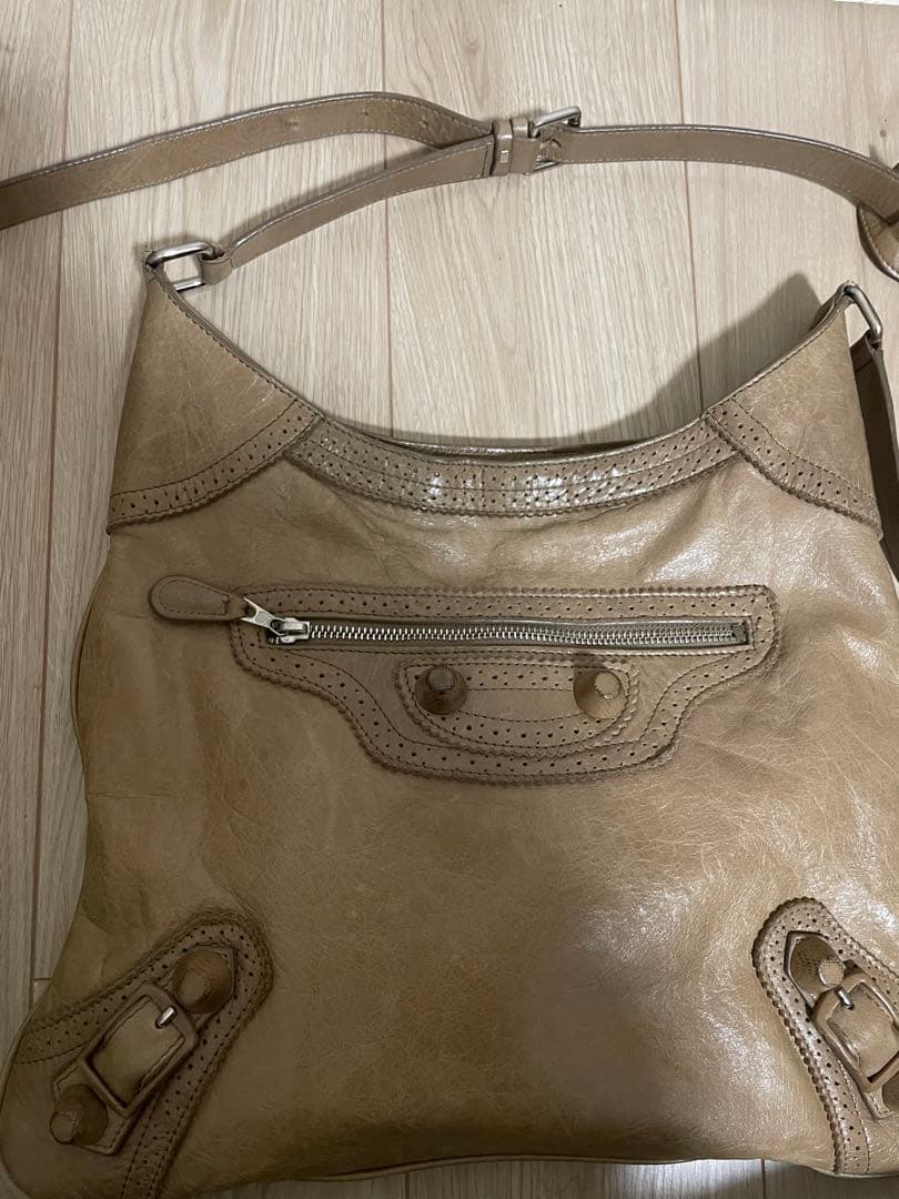 正規品　balenciaga シティ　ショルダーバッグ　ベージュ　city