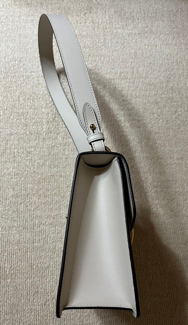 GUCCI グッチ シルヴィ ショルダーバック 421882