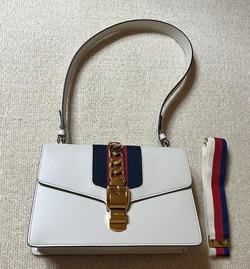 GUCCI グッチ シルヴィ ショルダーバック 421882