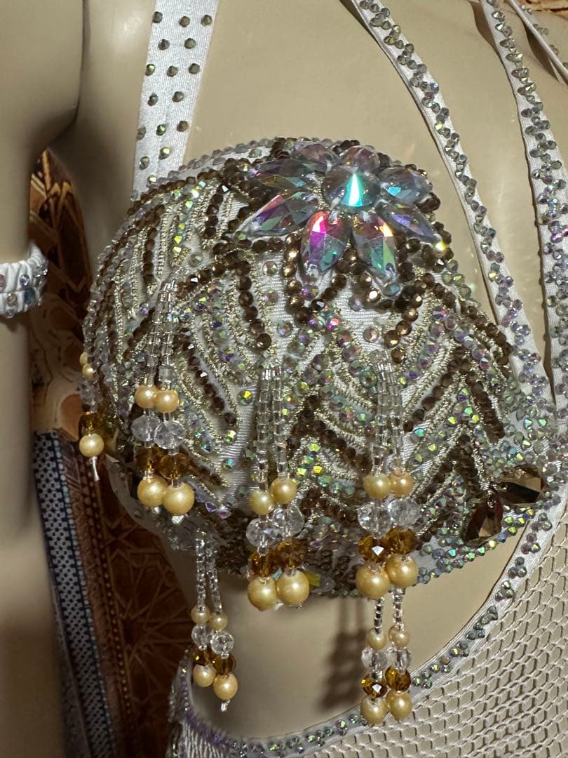 ベリーダンス衣装yasser ブランド値下げしました 50000万で