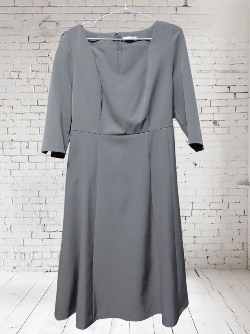 の　OVERE　オーバーイー　ベージュ　七分袖　ワンピース　96 新品