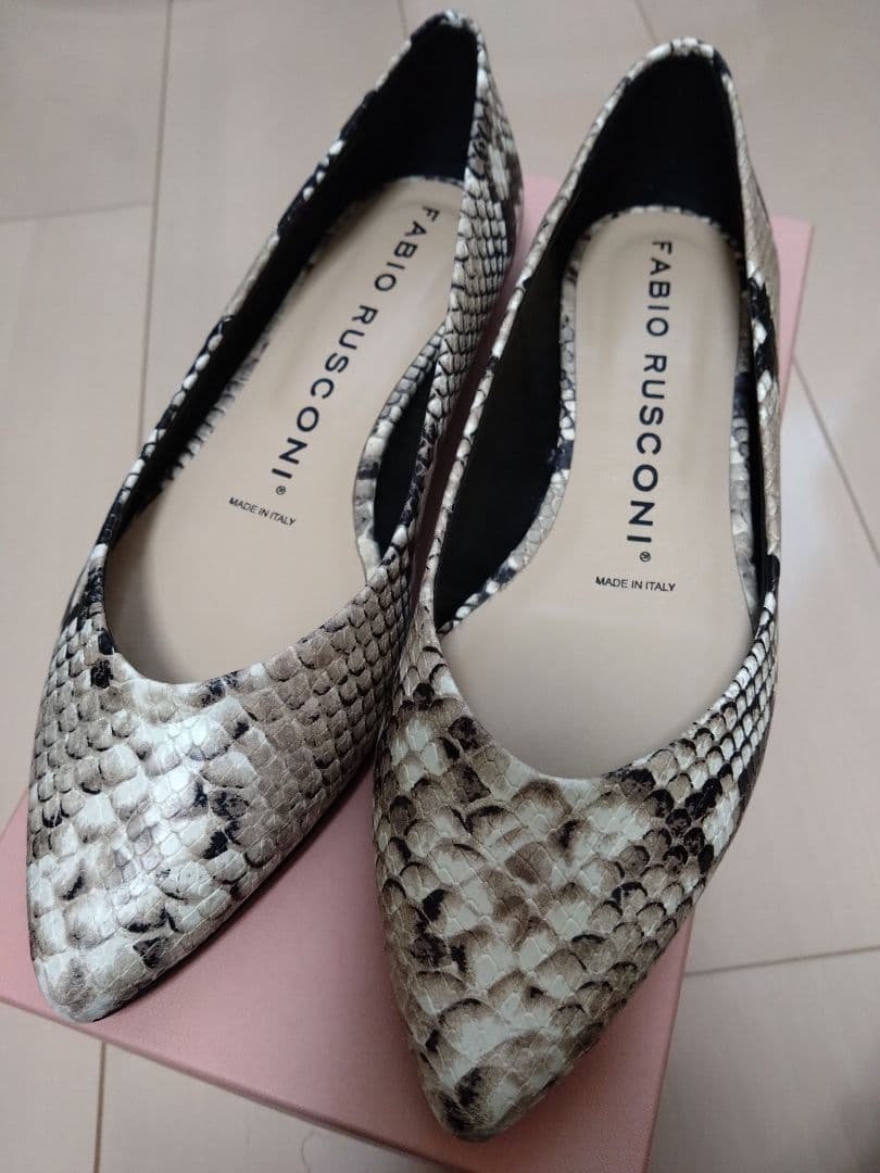 【新品】FABIO RUSCONI ヘビ柄フラットシューズ 38