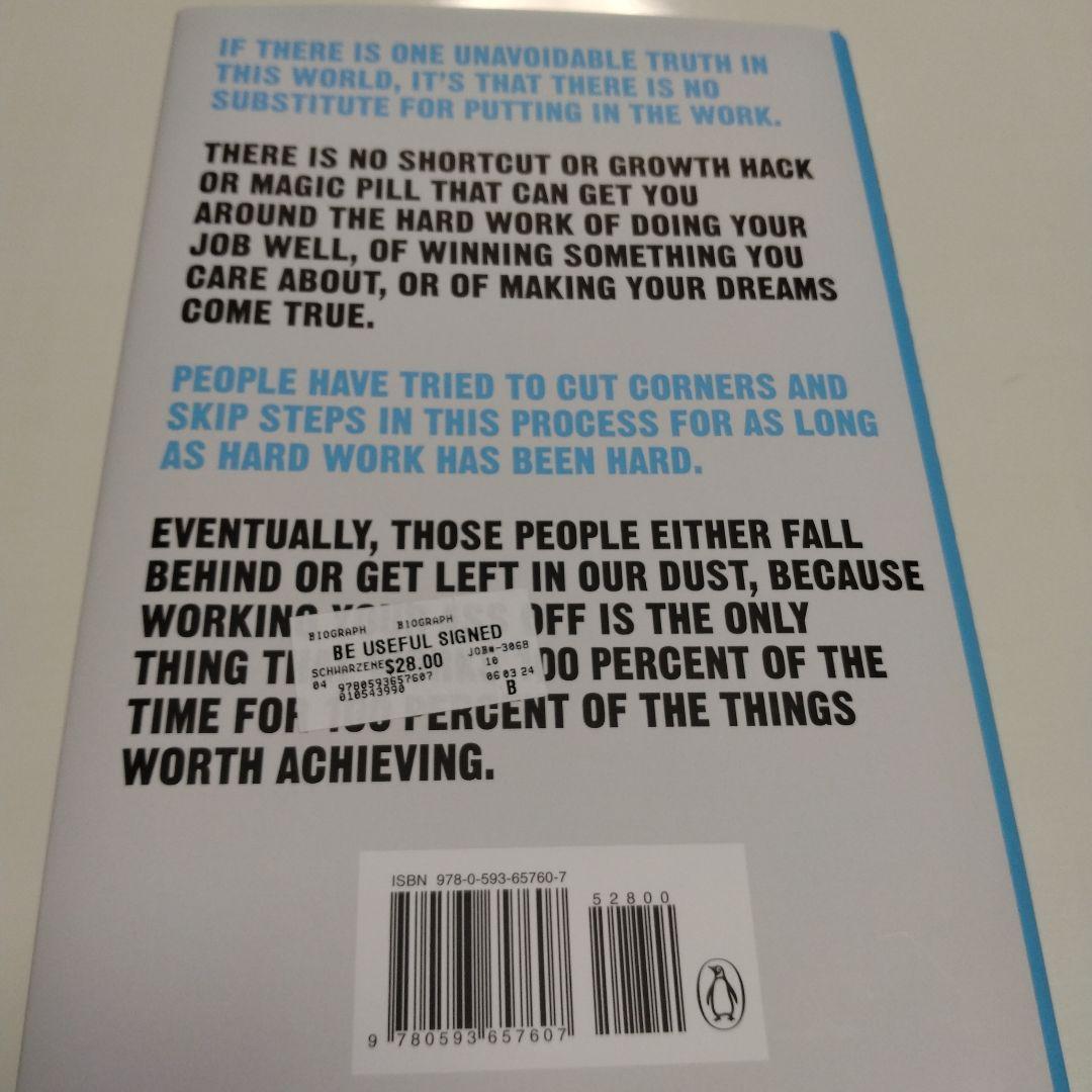 アーノルドシュワルツェネッガー直筆サイン本