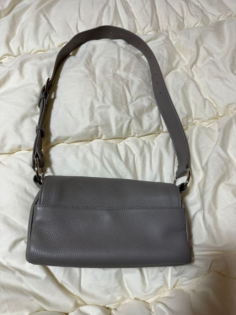 ★ビアズリーショルダーバック☆