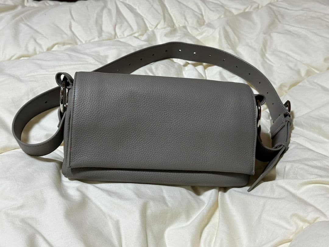 ★ビアズリーショルダーバック☆