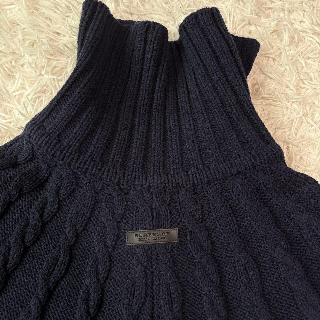 極美品✨バーバリーブルーレーベル ポンチョ ケーブルニット 胡桃ボタン ネイビー